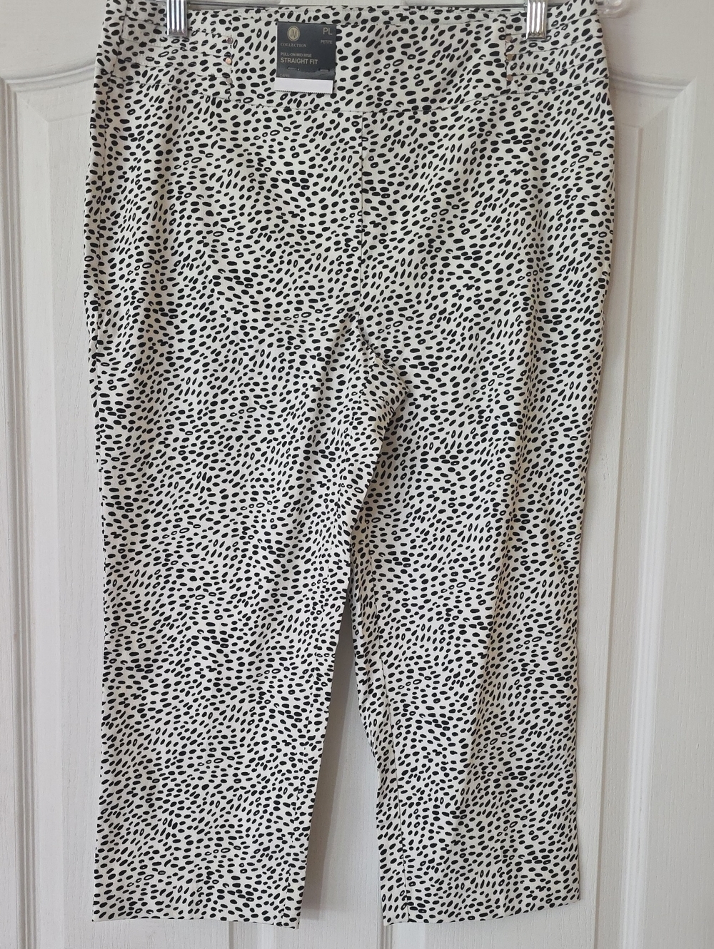 JM Collection Cream Capri Pants with Black Dot Print